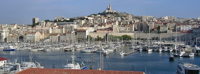 Piscine Marseille équipée avec tout ce qui est nécessaire Piscine Marseille